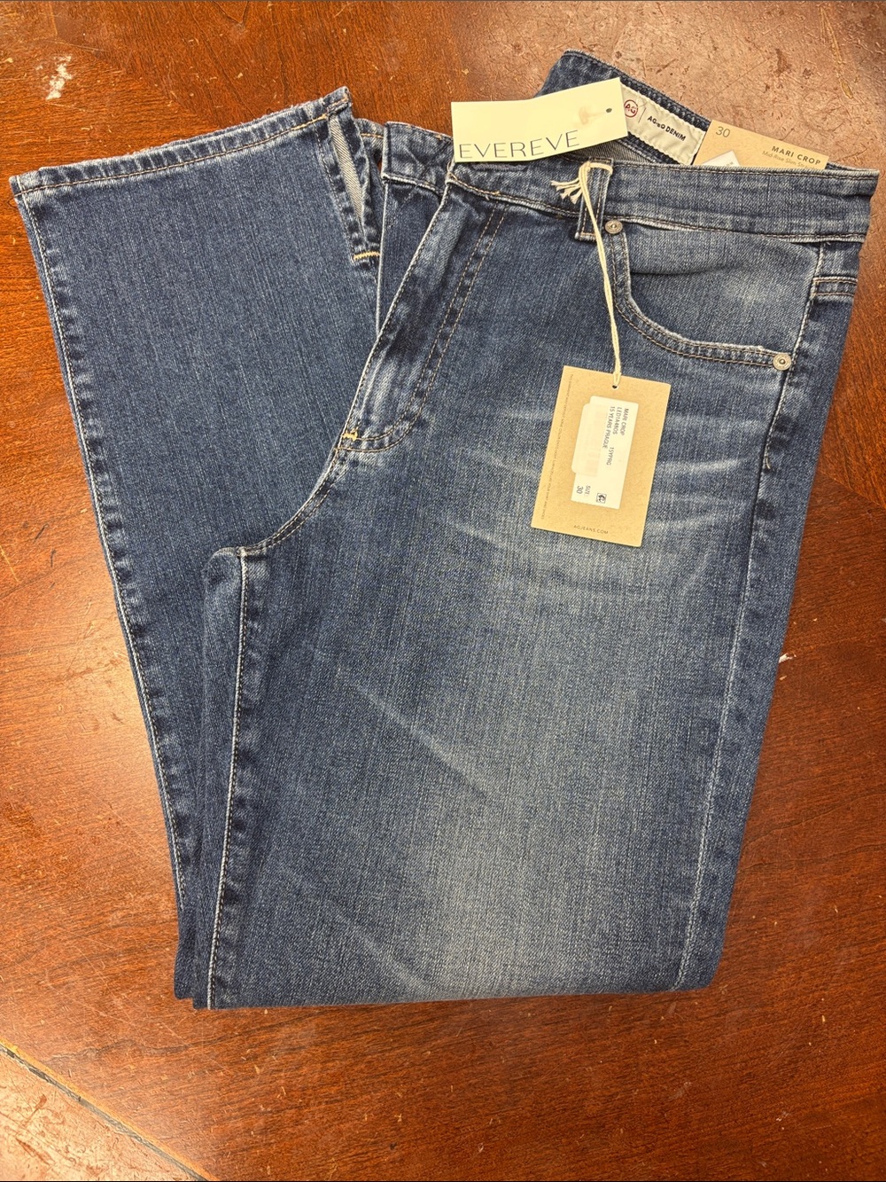 Evereve Washed Denim Straight Leg Jeans - Mari Crop